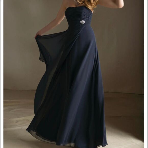 Morilee black gathered bodice crystal broach chiffon maxi, NWT, size 4 - Picture 1 of 11